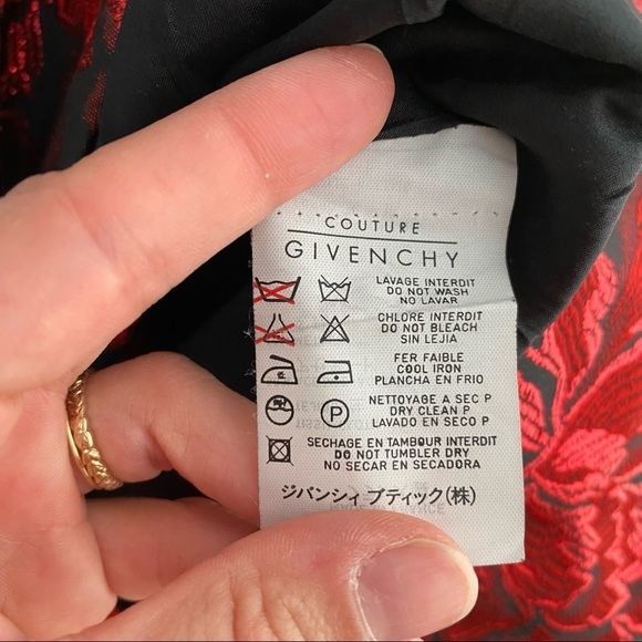 GIVENCHY Vintage Red Black Floral Metallic Skirt Suit Set size 42 - Picture 12 of 15